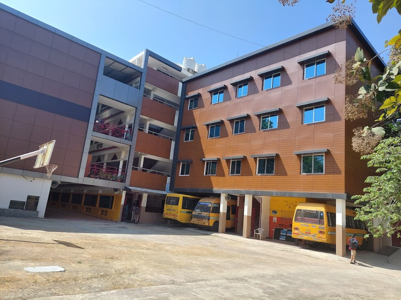 Miranda English Medium School campus