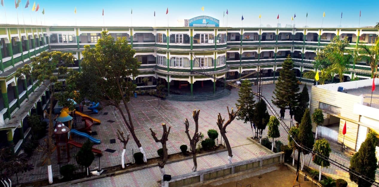 Guru Teg Bahadur International School campus