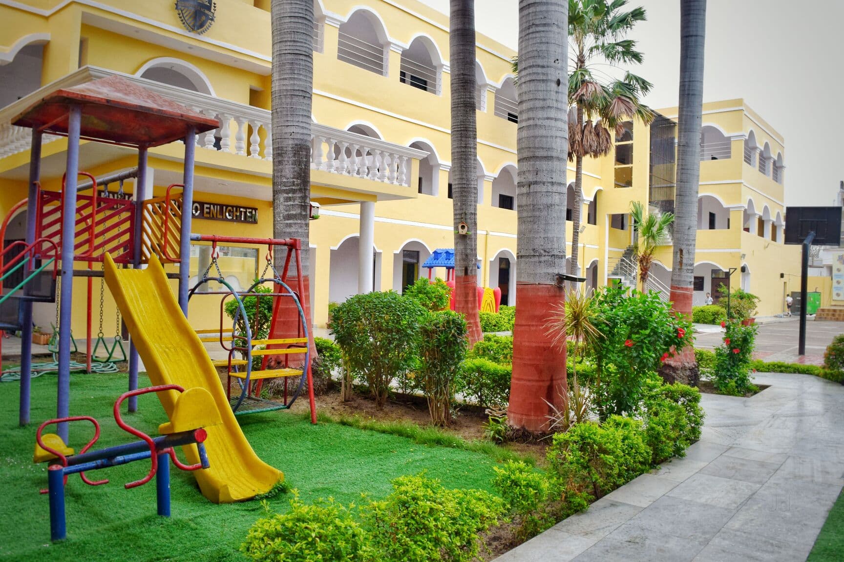 Summerville School campus